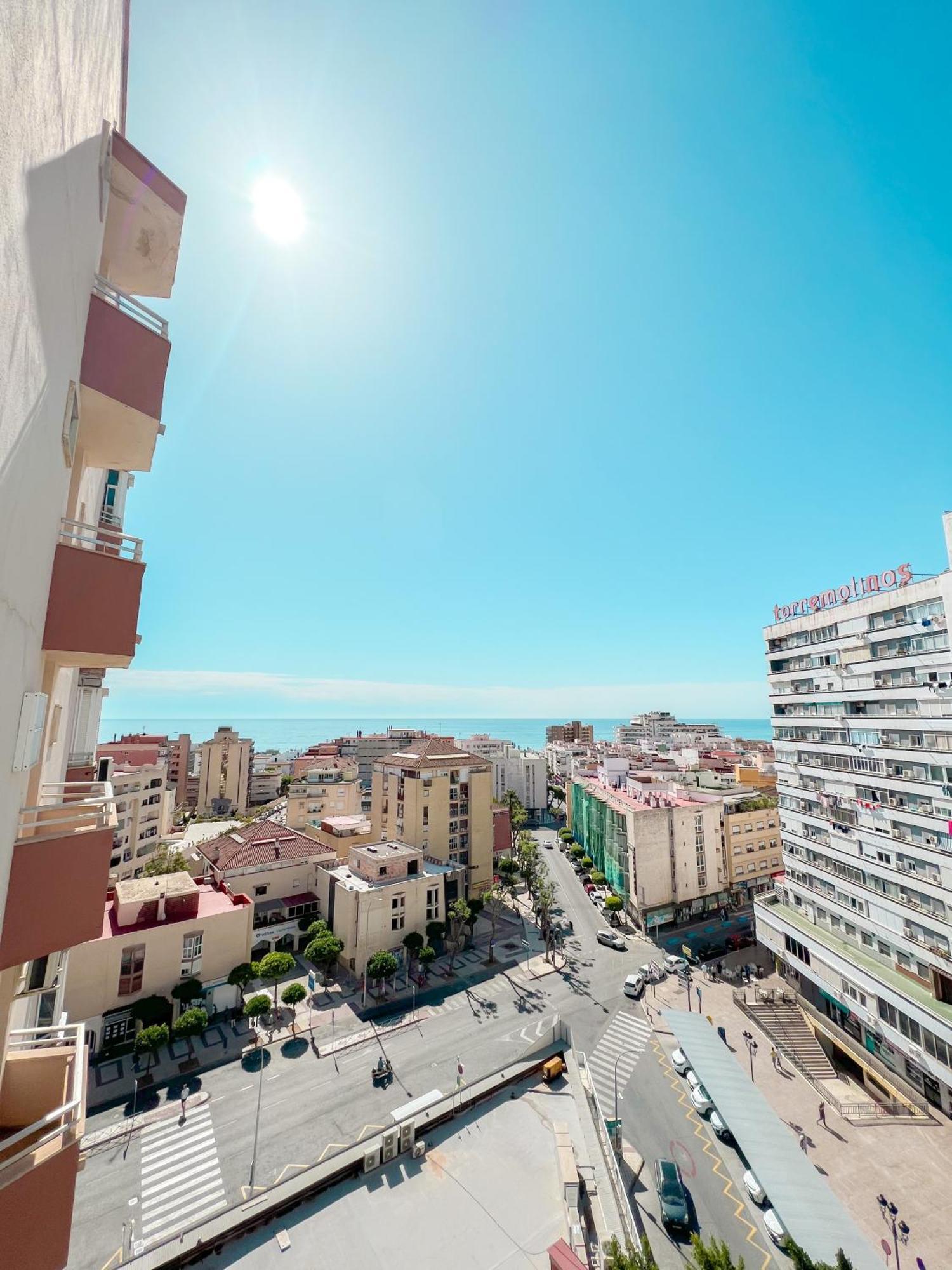 Апартаменты Cozy & Bright Flat Torremolinos Centre Экстерьер фото